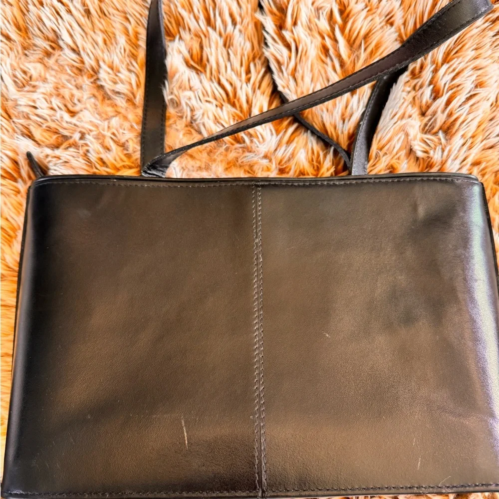 Via Spiga elegant black